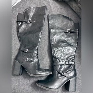 Indigo Black Heeled Leather Boots Sise 8